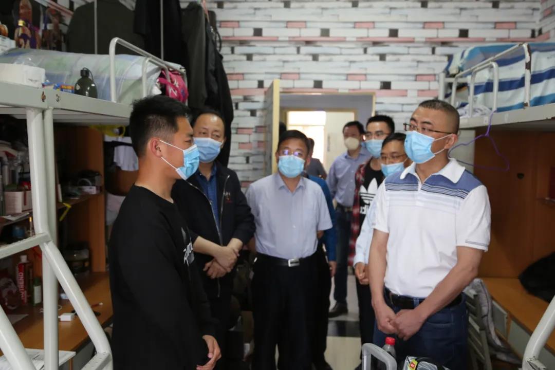 返校第一天 | 初夏的校園 終于等到你！