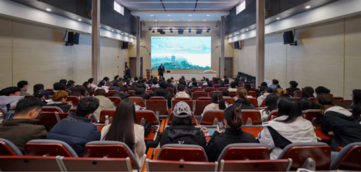 陜文投原董事長(zhǎng)王勇等領(lǐng)導(dǎo)嘉賓一行考察西安明德理工學(xué)院，并出席瀛湖采風(fēng)總結(jié)會(huì)