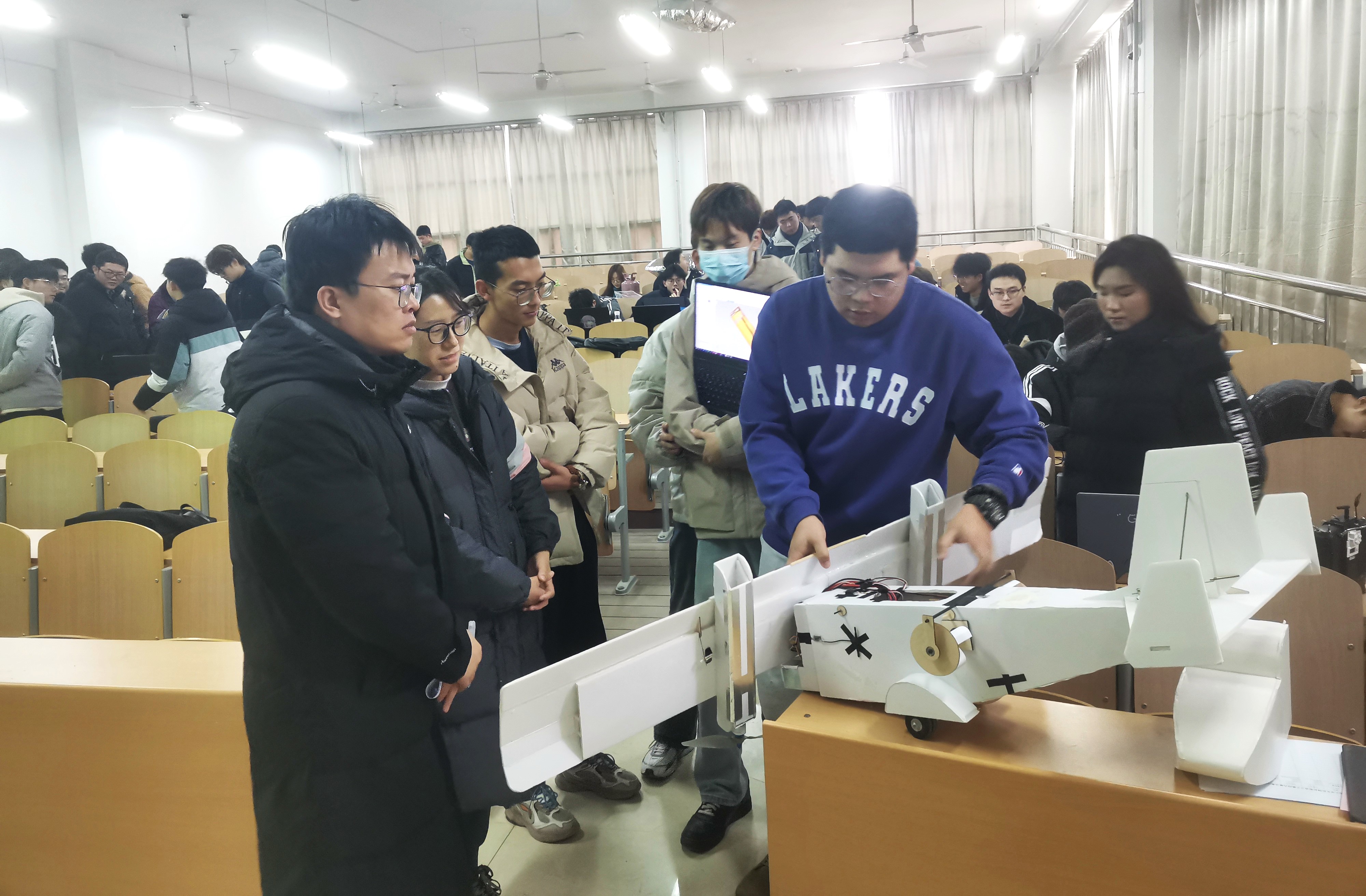 絢爛五月 揚帆奮進——西安明德理工學院喜獲佳績 圓滿召開2024年民辦高校圖書館論壇