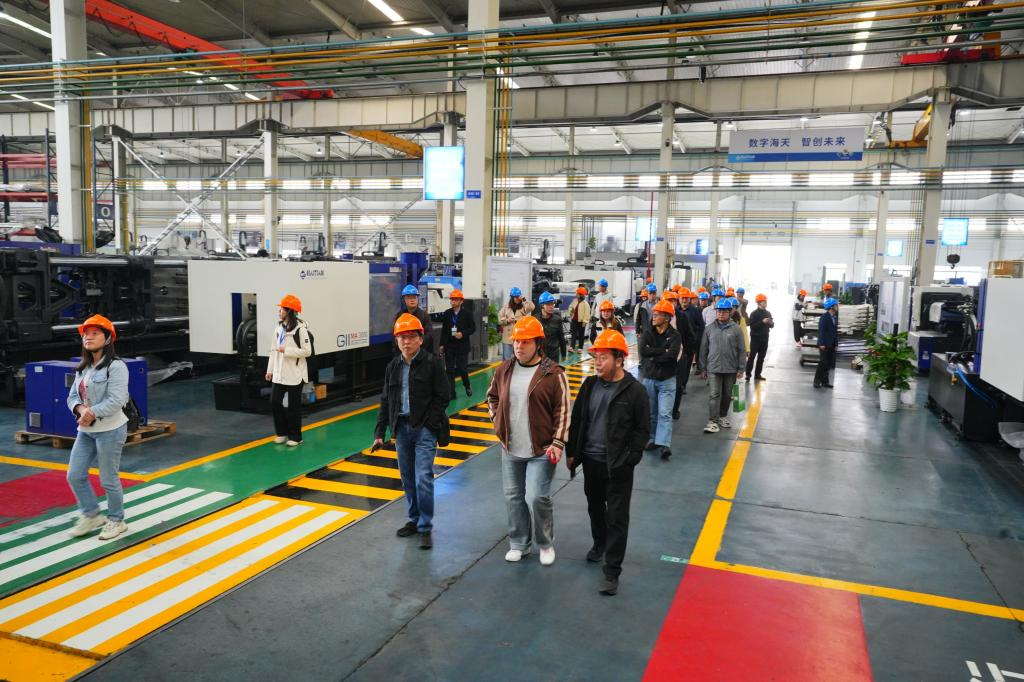 初心如磐育英才 砥礪前行譜新篇 《陜西日報》報道西安明德理工學院高質量跨越式發(fā)展之路 初心如磐育英才 砥礪前行譜新篇 《陜西日報》報道西安明德理工學院高質量跨越式發(fā)展之路