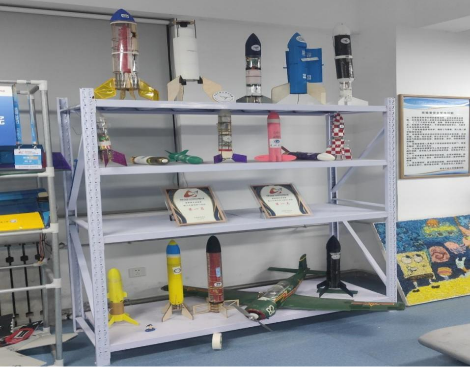 西安明德理工學(xué)院專業(yè)競賽創(chuàng)佳績 課題獲批教育部立項(xiàng) 黨支部入選省級(jí)名單