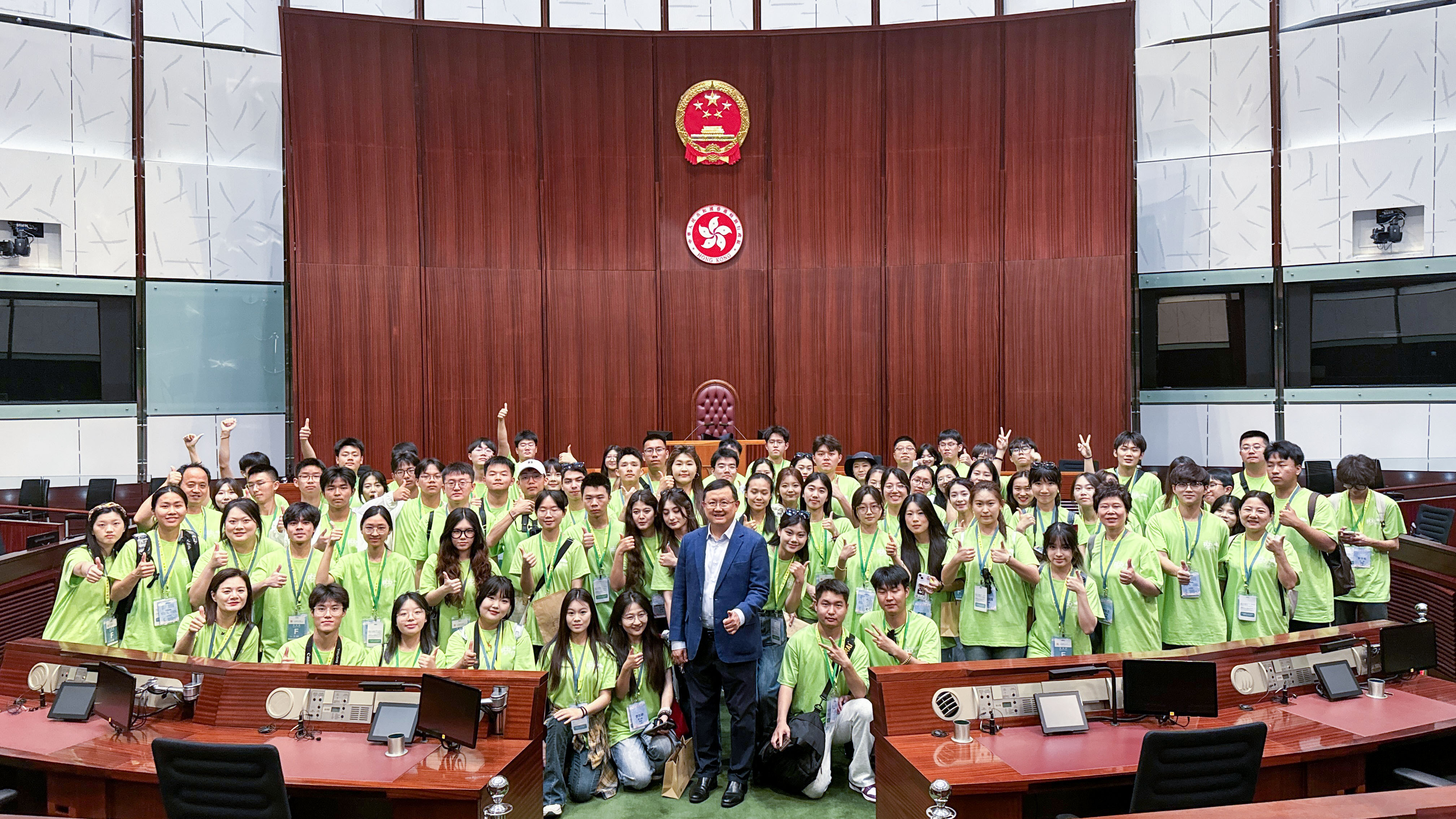 以青春之光 筑家國(guó)夢(mèng)想 集團(tuán)兩校師生代表赴香港參加2025青年夢(mèng)想家交流營(yíng)活動(dòng)